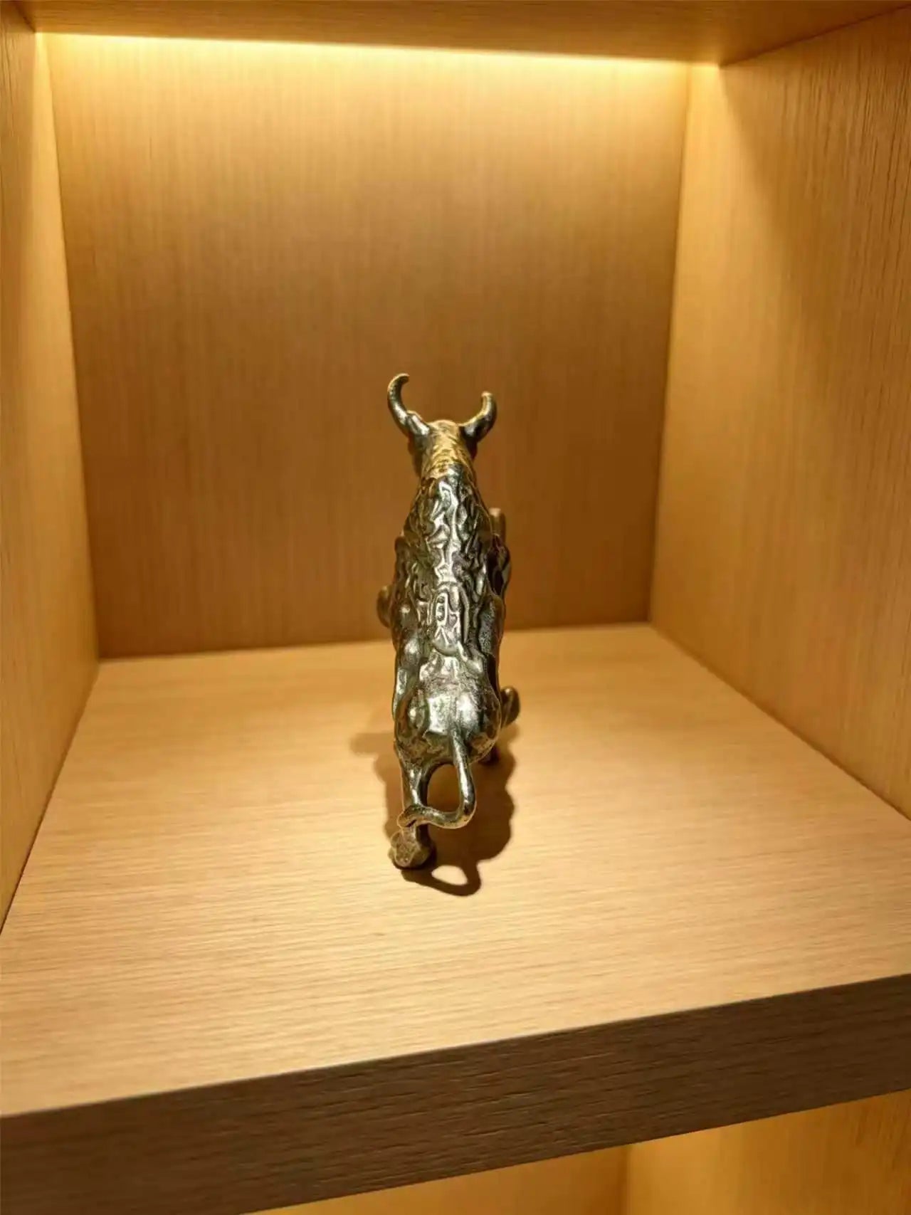 Estatua de Touro de Latao Premium em Miniatura Kazaen