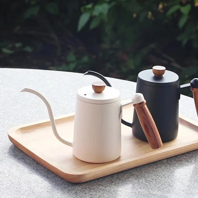 Chaleira Gooseneck em Aço Inoxidável 600ml com Punho de Madeira Kazaen