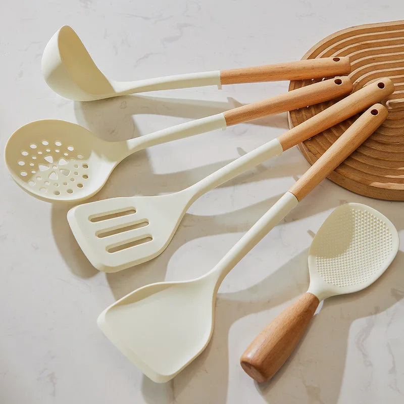 Conjunto de Utensílios de Cozinha em Silicone e Madeira Nobre Kazaen