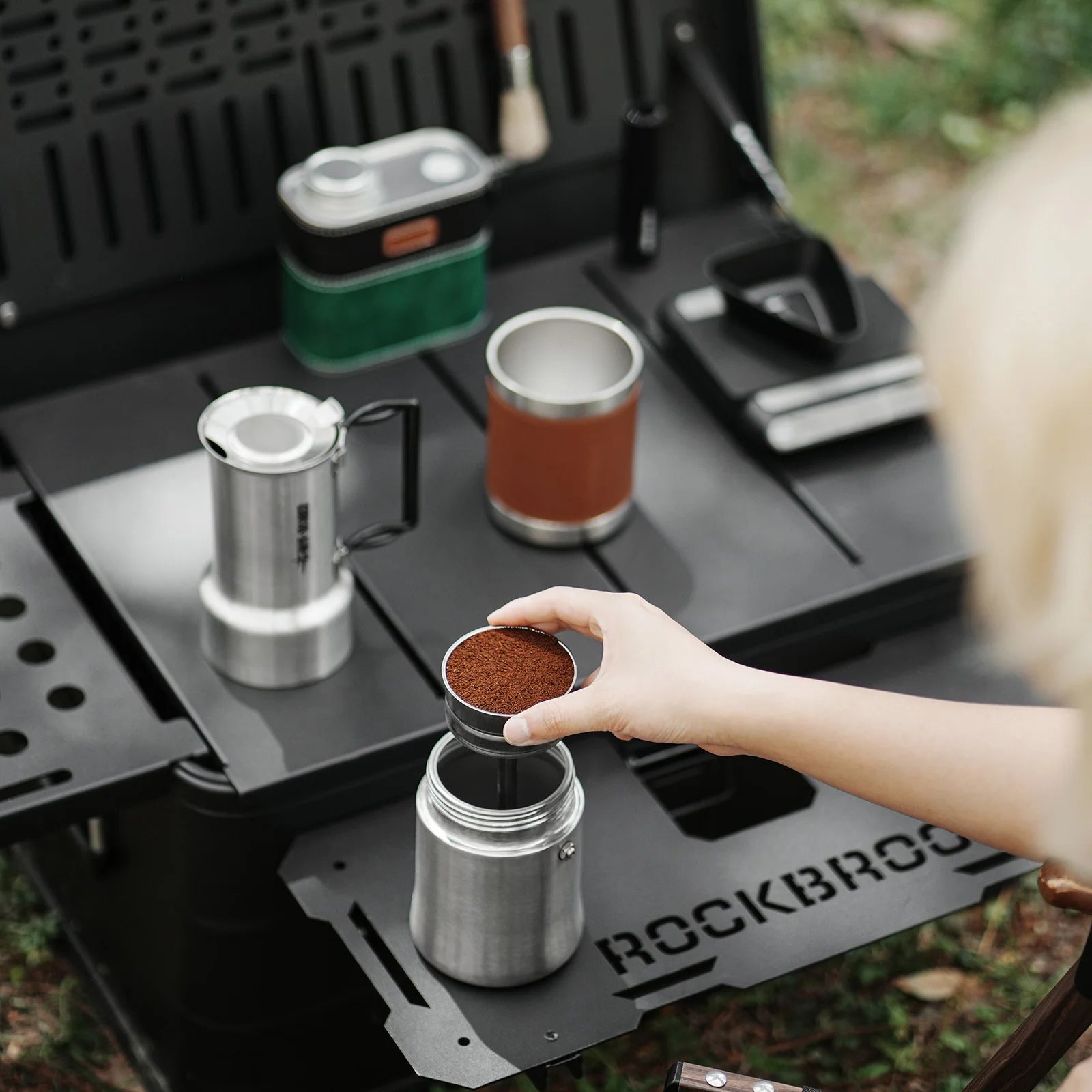 Cafeteira Camping em Aço Inoxidável 350ml com Pote-Copo Kazaen