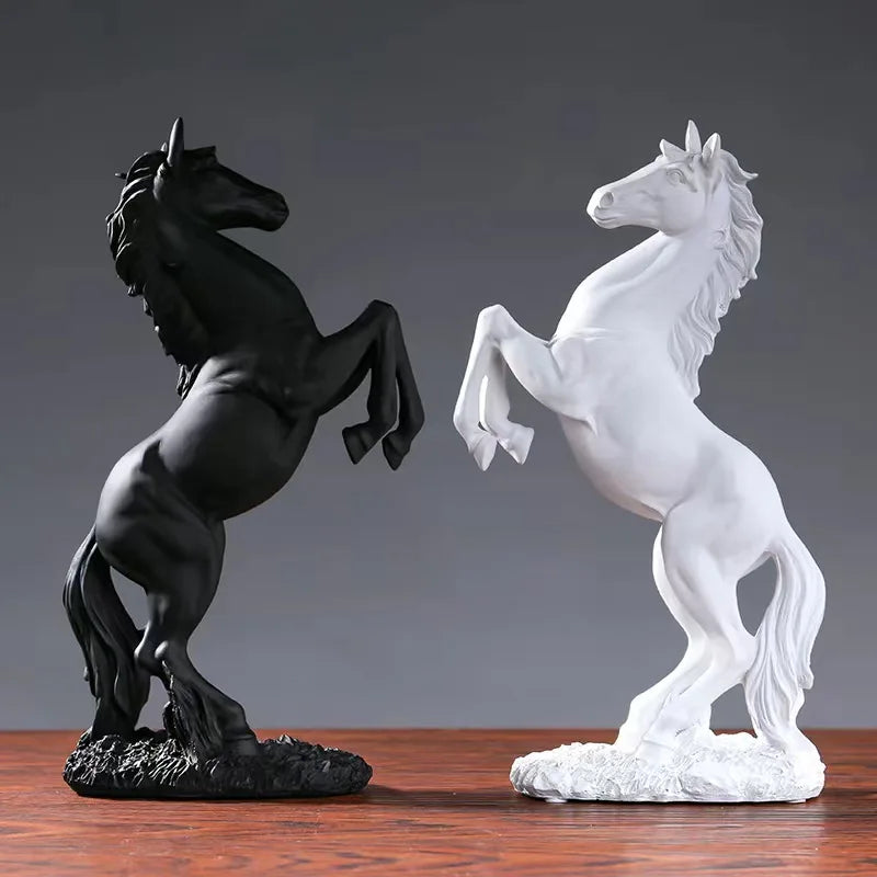 Estátua de Cavalo Vitória em Resina Elegante Kazaen