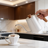 Chaleira Gooseneck em Aco Inoxidavel 600ml com Punho de Madeira Kazaen